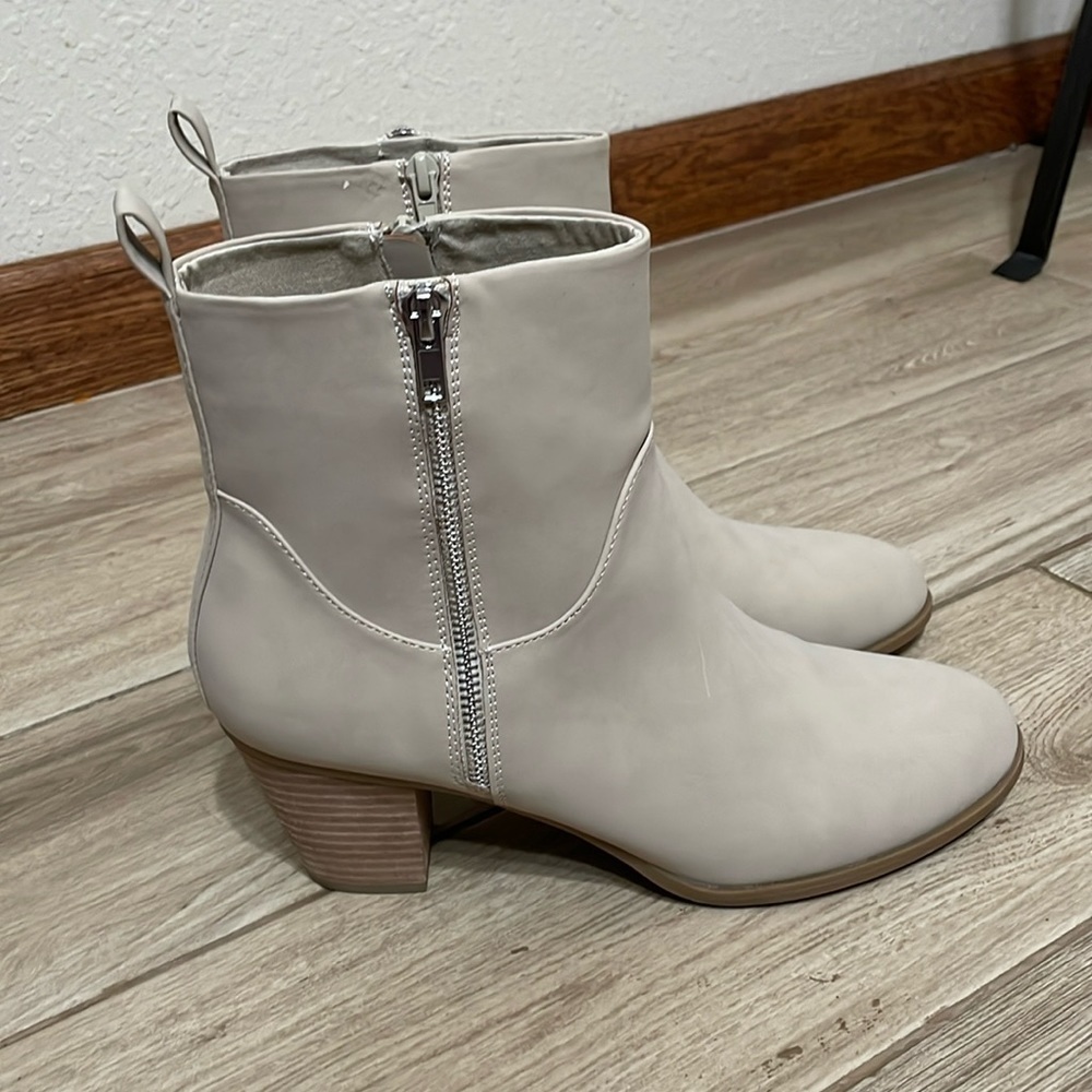 DV by Dolce Vita Calany boot